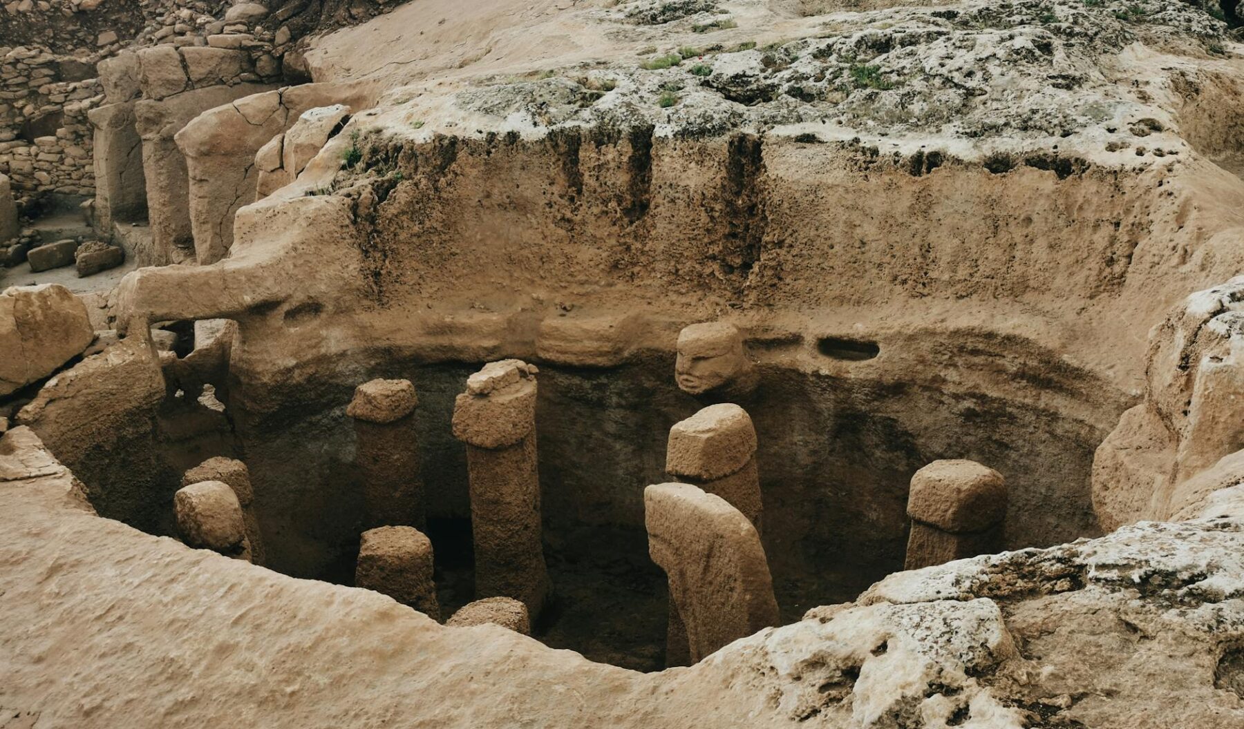 photo of an archerological excavation in karahan tepe turkey